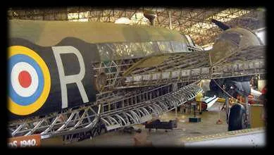 Structure semi-monocoque — longérons et nervures