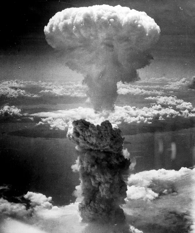 Champignon atomique au-dessus de Nagasaki, 9 août 1945
