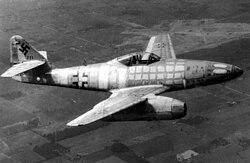 Messerschmitt Me 262, chasseur à réaction allemand